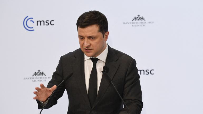 Crise en Ukraine : le président ukrainien propose une rencontre avec Vladimir Poutine.-